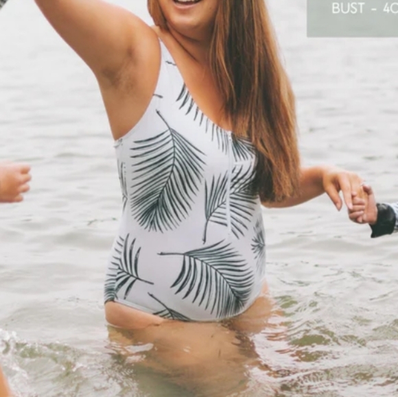 Honeysuckle Co. Bathing suit - Picture 1 of 7